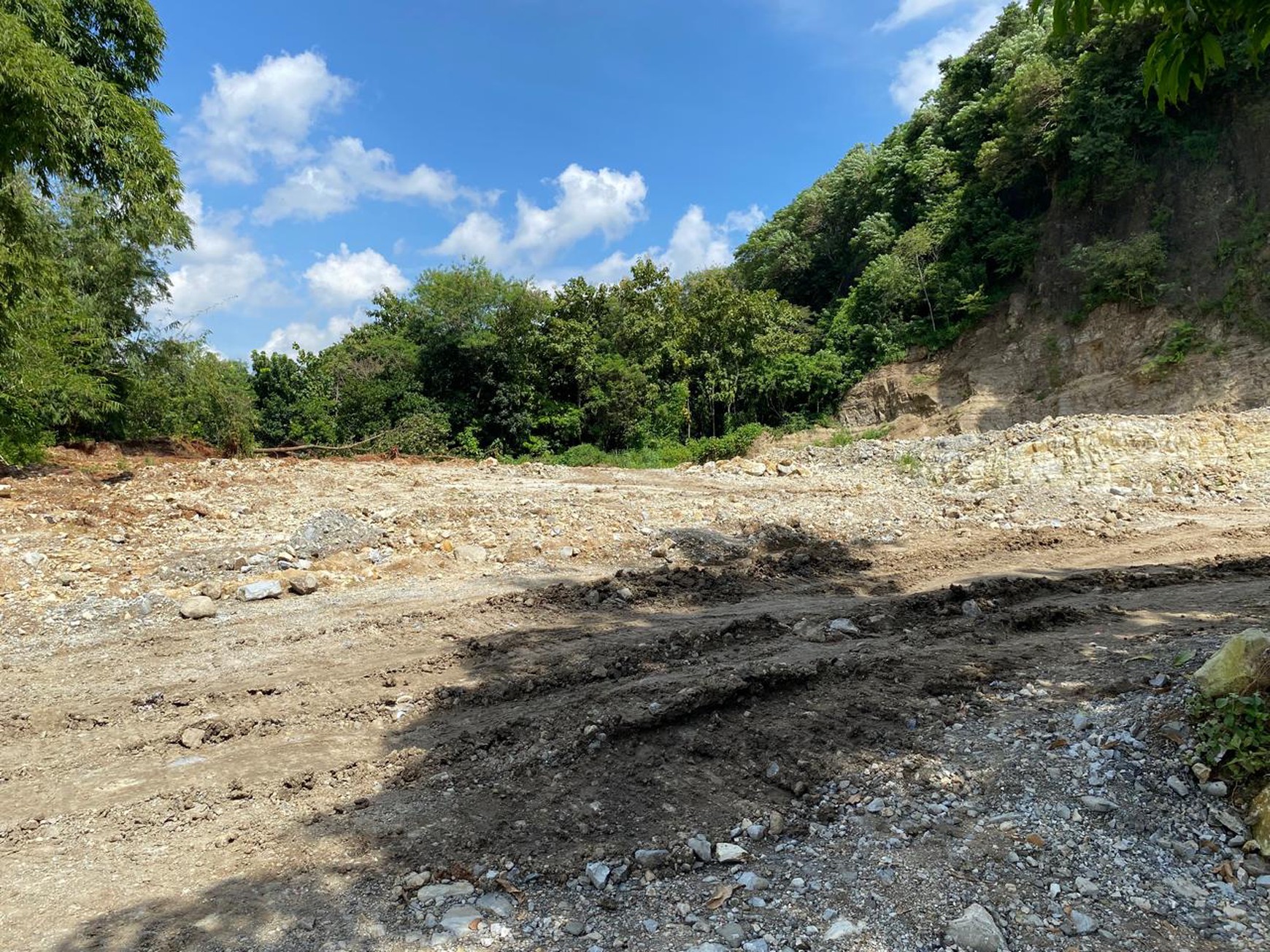 Lahan Kosong 12.545 Meter Persegi Cocok Untuk Kavling Perumahan Lokasi Banyakan Piyungan Bantul