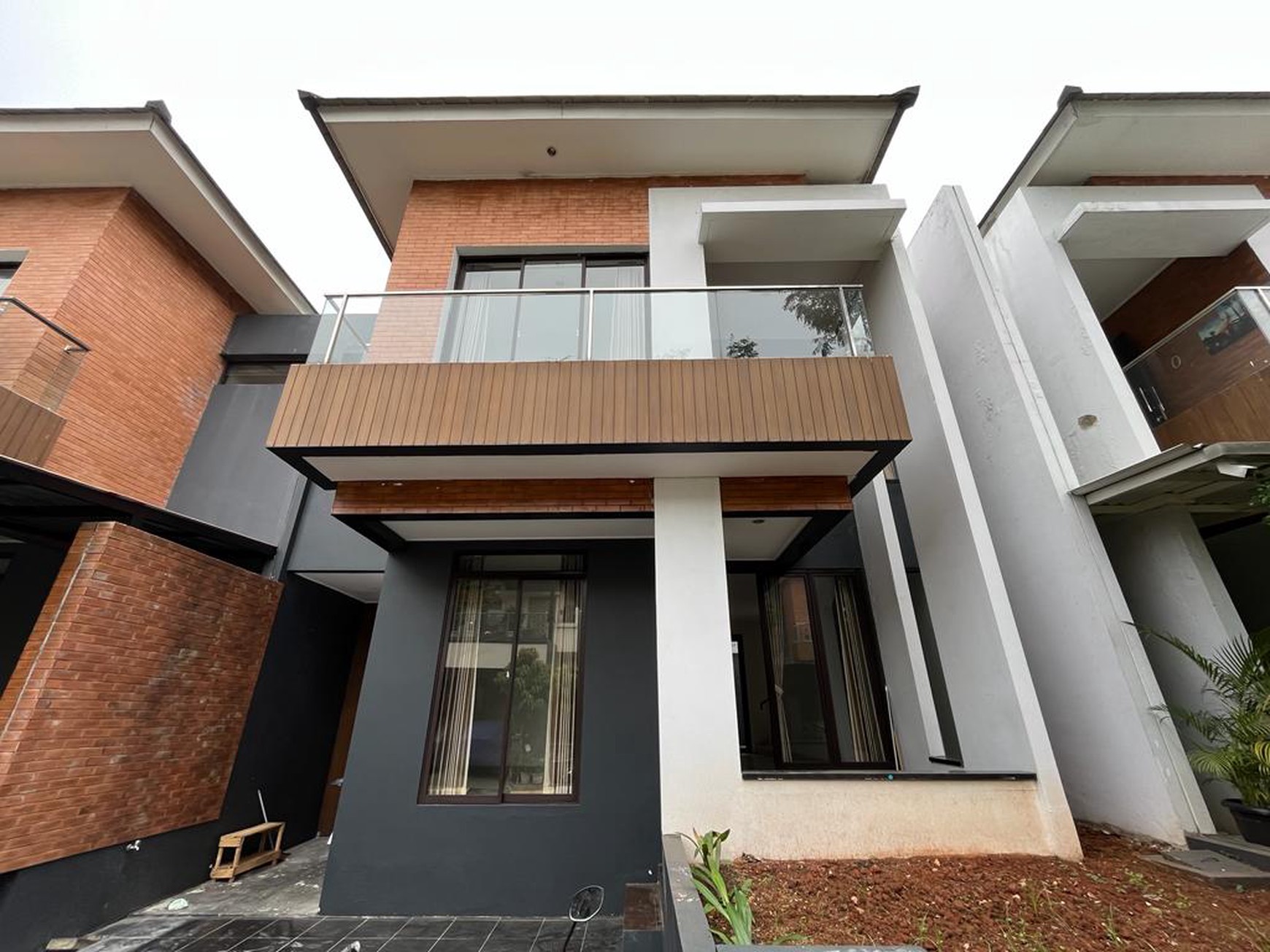 Rumah luas besar, siap huni dan terawat di Discovery Serenity Bintaro