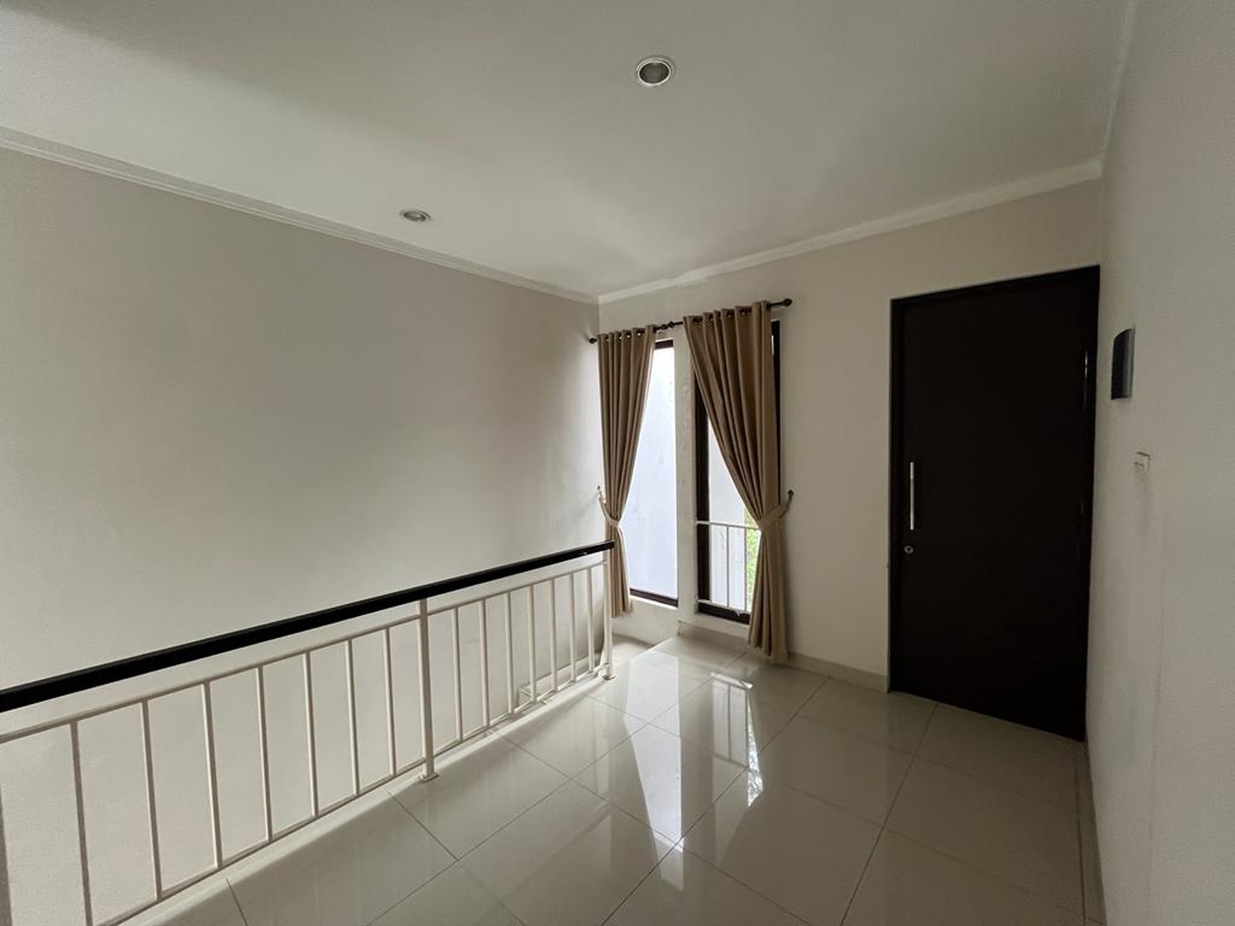 Rumah luas besar, siap huni dan terawat di Discovery Serenity Bintaro