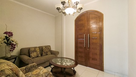Rumah sudah renov dengan balkon di Discovery Bintaro Jaya