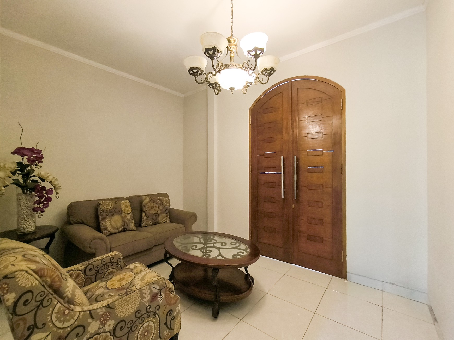 Rumah sudah renov dengan balkon di Discovery Bintaro Jaya
