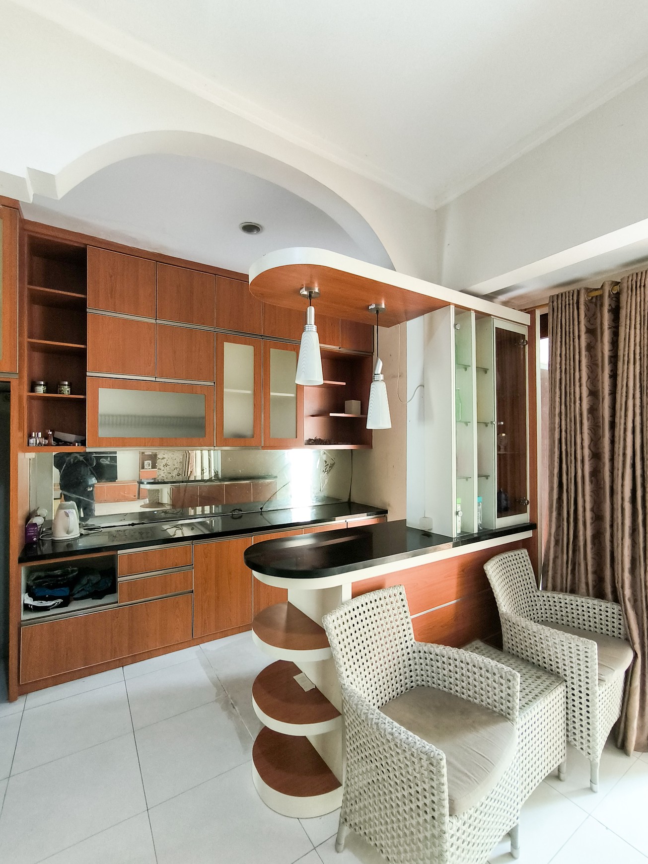 Rumah sudah renov dengan balkon di Discovery Bintaro Jaya