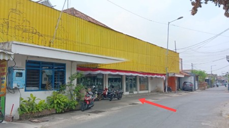 Lelang Komersil di Nol Raya Kedensari, Tanggulangin, Sidoarjo