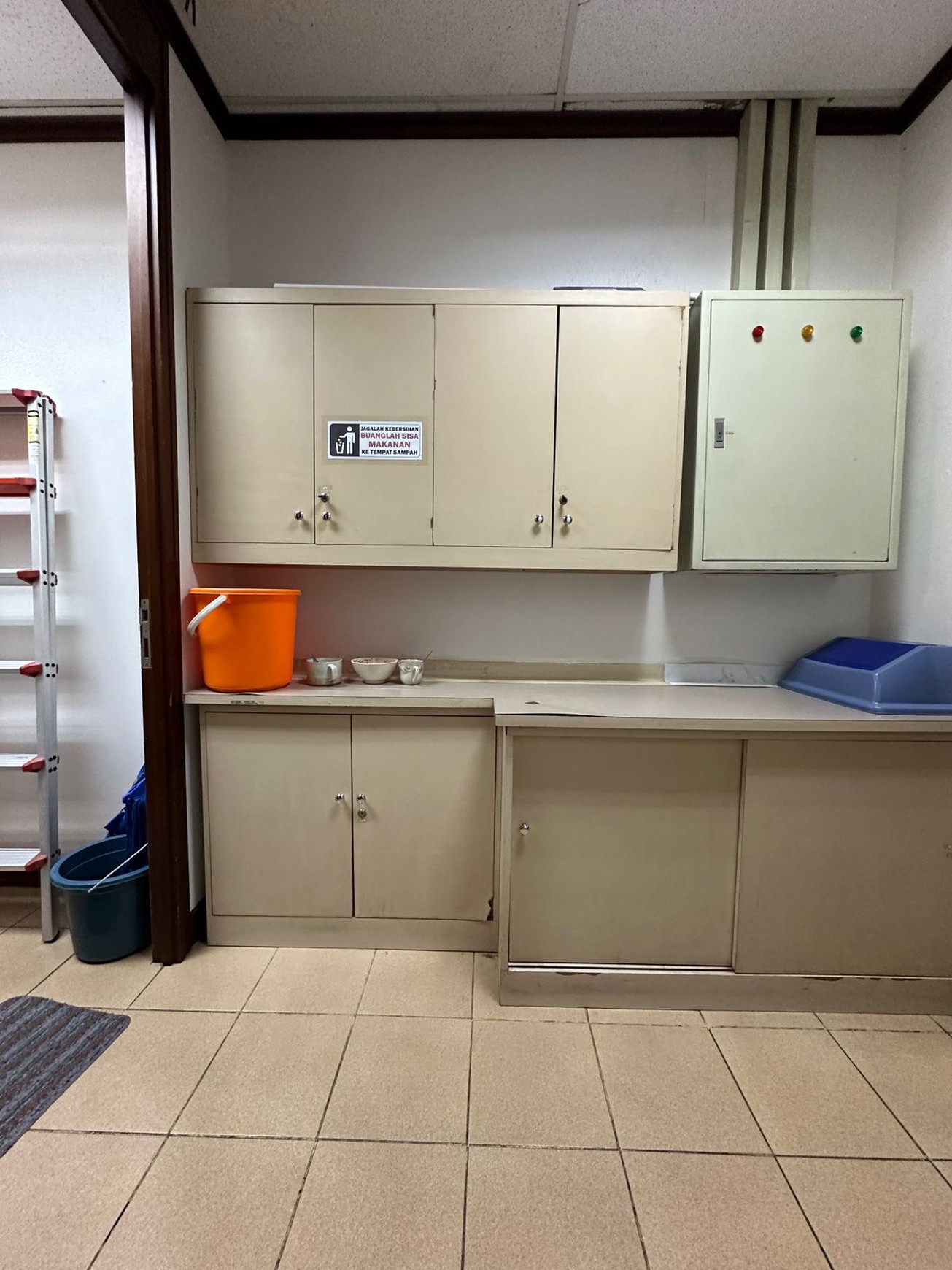 Dijual Ruang Kantor di Menara Batavia Lantai 21