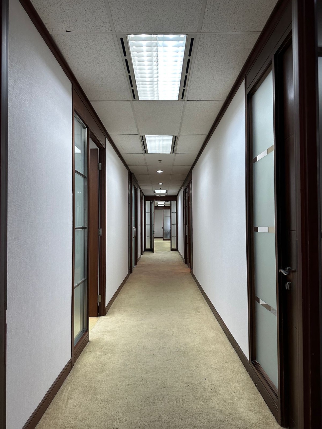 Dijual Ruang Kantor di Menara Batavia Lantai 21