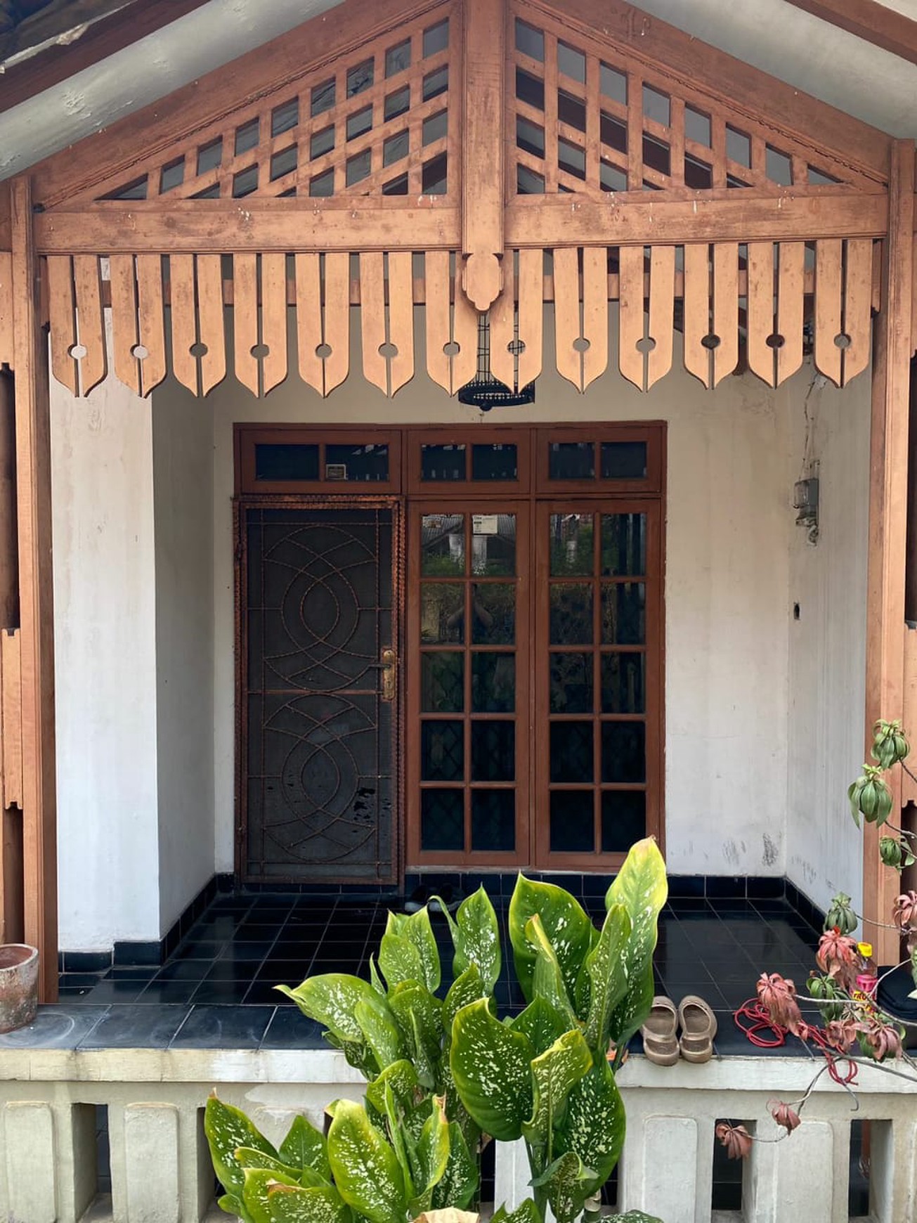 Rumah Asri, dan Nyaman di Larangan