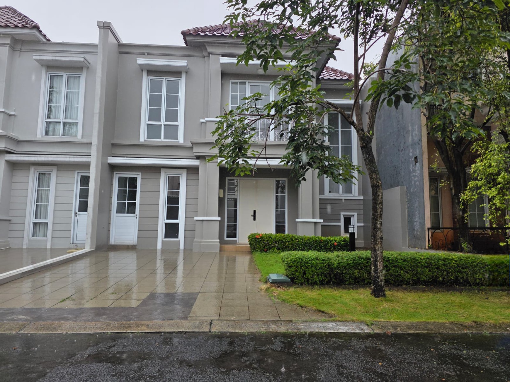 Rumah Baru Siap Huni Asri di Cluster Alicante, Jl Alicante, Serpong Tangerang Selatan