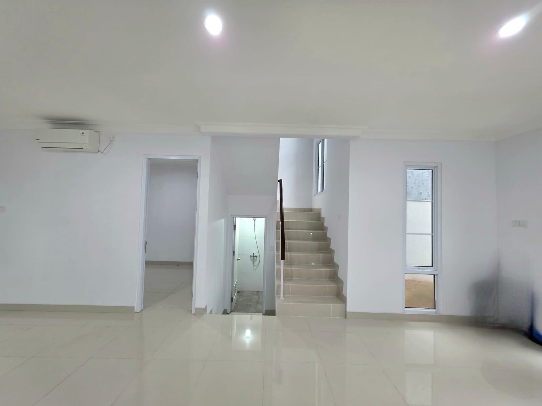 Rumah Baru Siap Huni Asri di Cluster Alicante, Jl Alicante, Serpong Tangerang Selatan