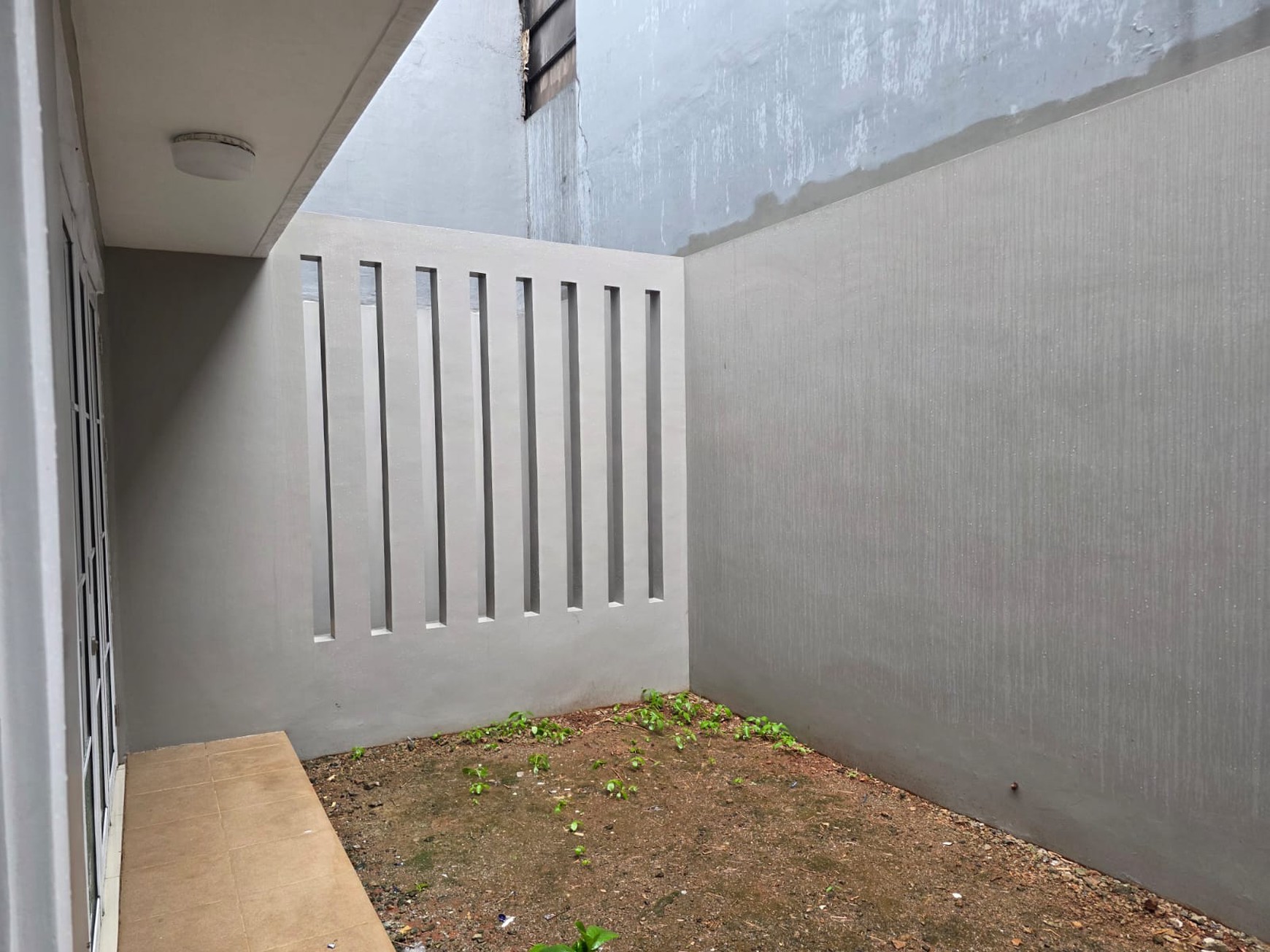 Rumah Baru Siap Huni Asri di Cluster Alicante, Jl Alicante, Serpong Tangerang Selatan