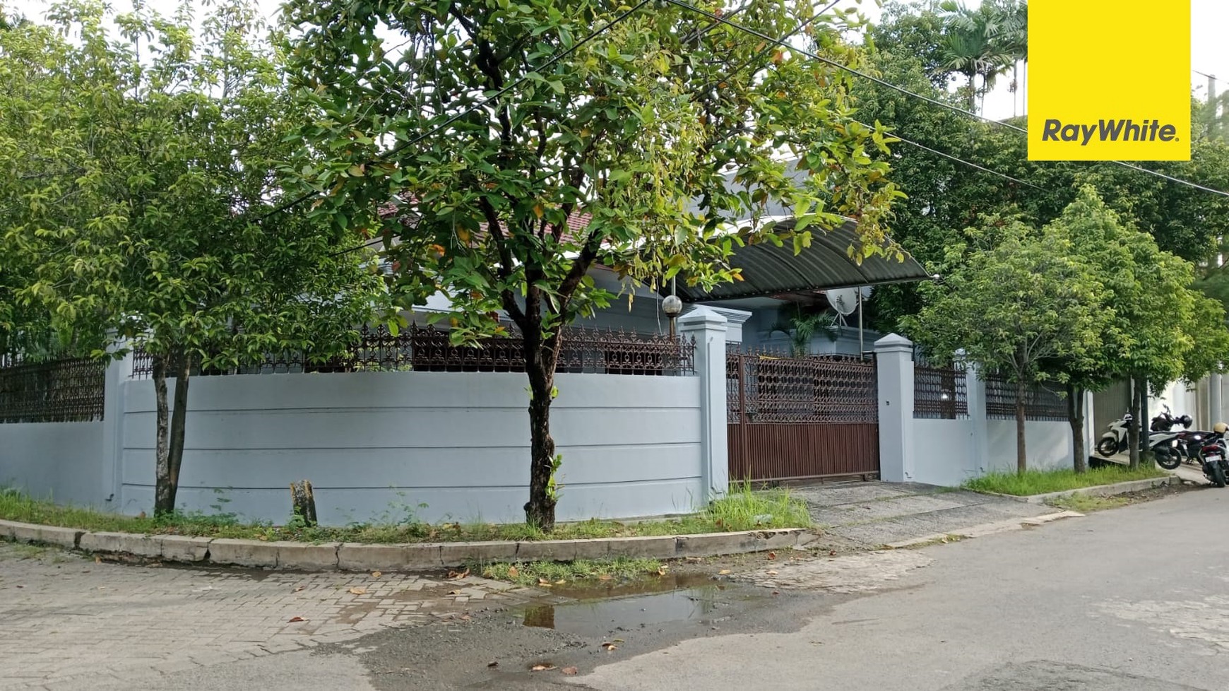 Disewakan Rumah di Nginden Intan Timur Surabaya