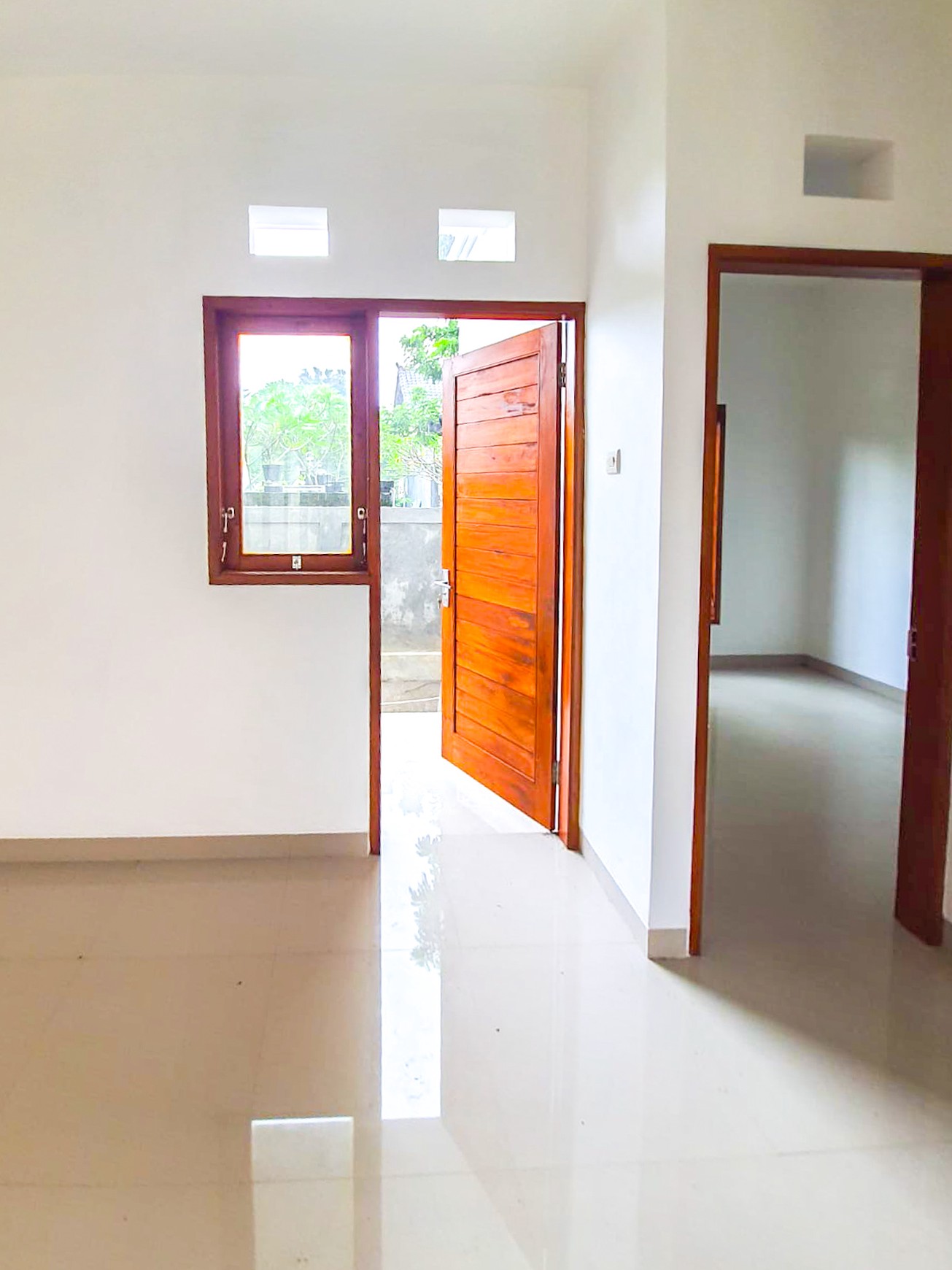 RUMAH BRAND NEW YANG MODERN, SIAP HUNI, NYAMAN DI TENGAH KOTA JEMBRANA, BALI