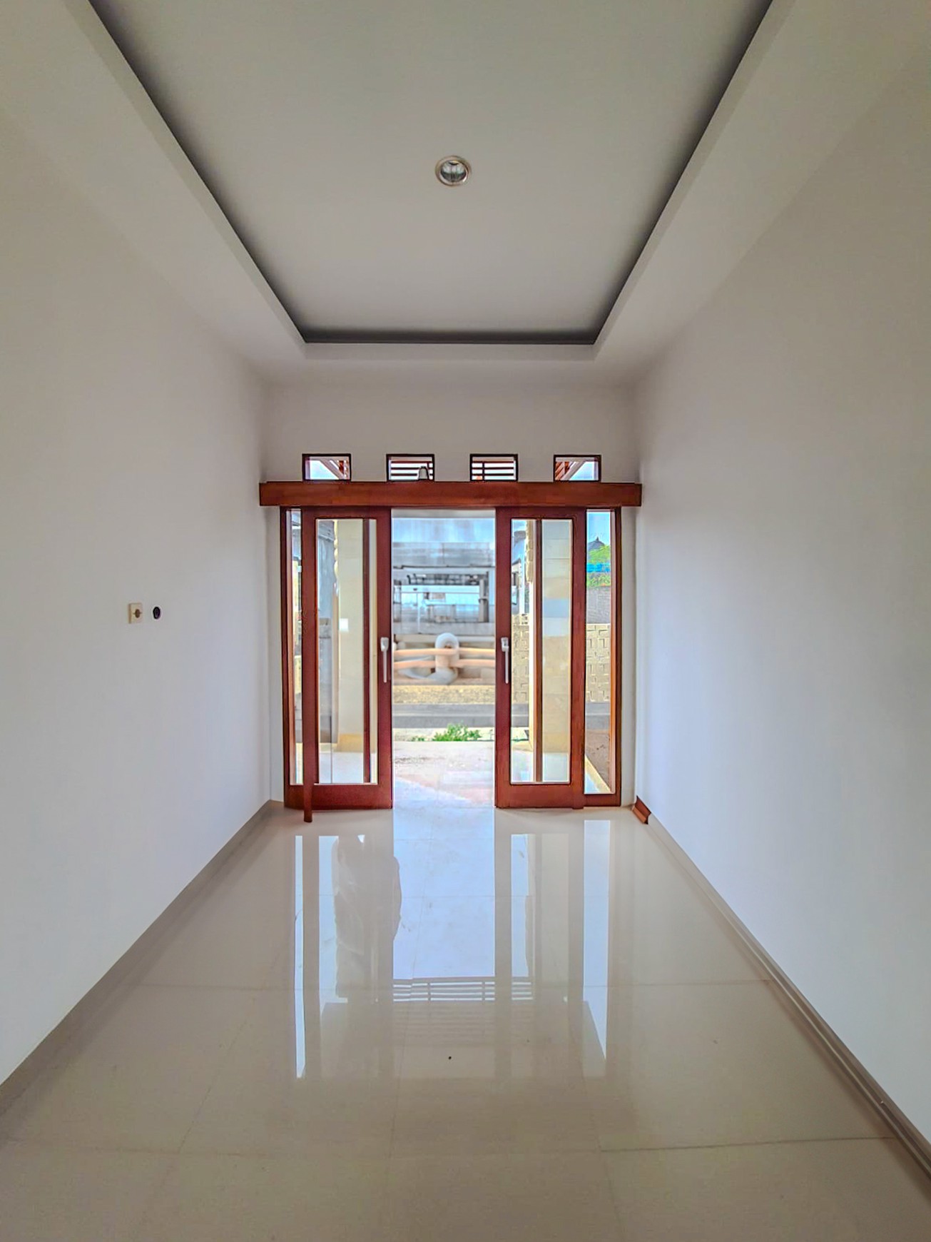 RUMAH BRAND NEW SIAP HUNI YANG MODERN, NYAMAN DI TENGAH KOTA JEMBRANA, BALI