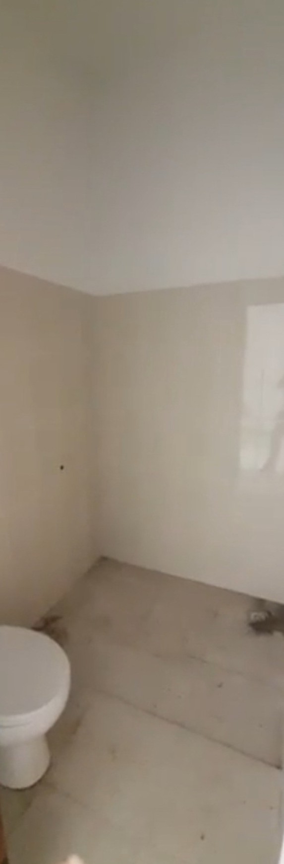 RUMAH BRAND NEW SIAP HUNI YANG MODERN, NYAMAN DI TENGAH KOTA JEMBRANA, BALI