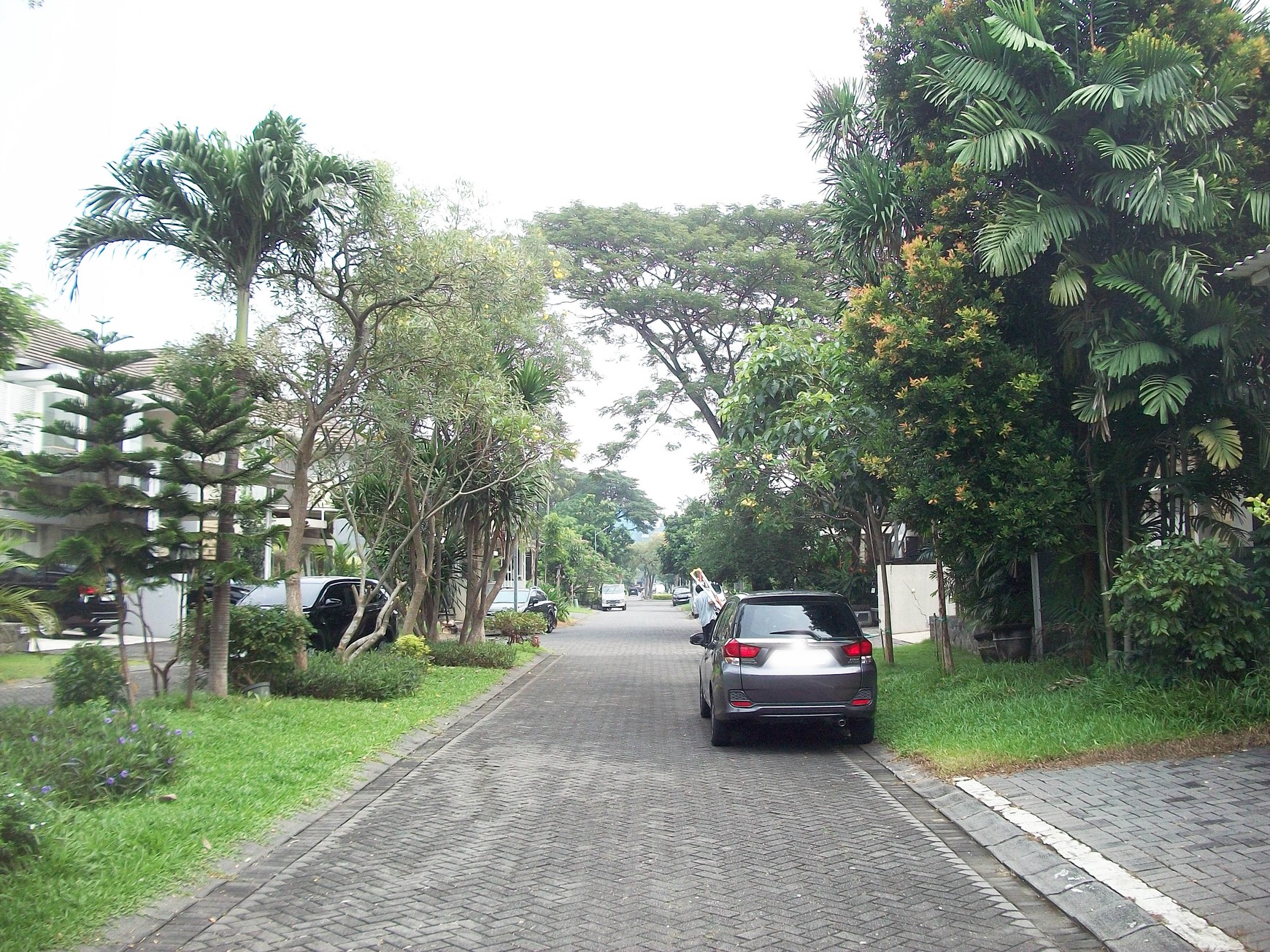 Rumah di Citraland Diamond Hill Surabaya Barat, Minimalis, 2 Lantai, Lingkungan Elit, Siap Huni