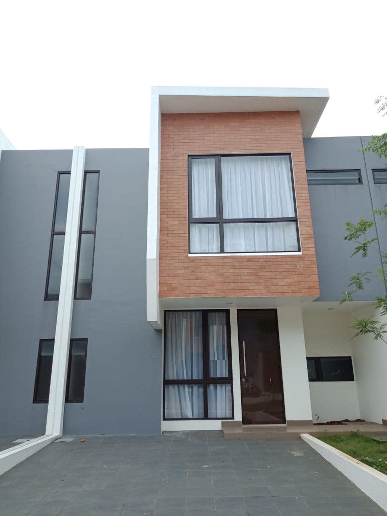 Rumah Minimalis Siap Huni Dalam Cluster Di Bintaro Sektor 7.