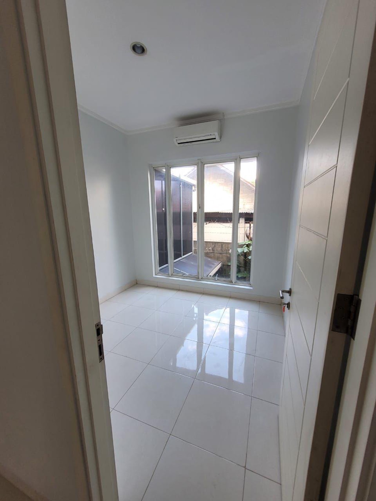 Rumah Bagus Siap Huni Dalam Cluster di Bintaro Sektor 9