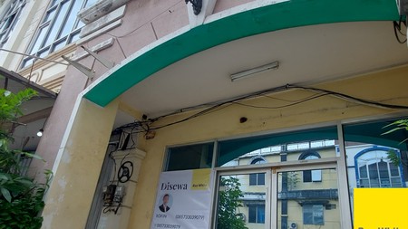Disewakan Ruko Murah di Rungkut Dekat MERR - Lokasi Strategis!