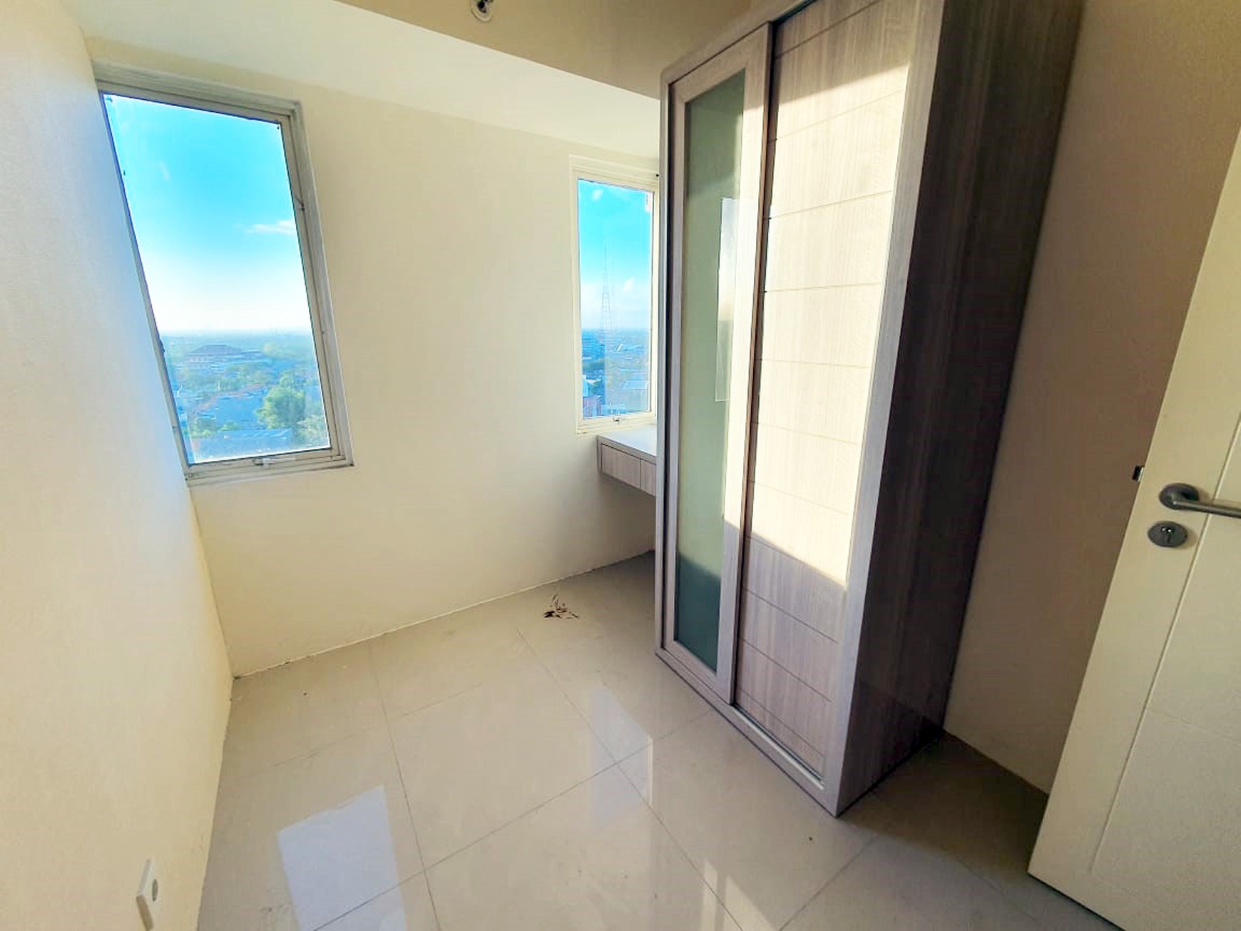 Apartemen Supermall Tanglin 2 BR Kosongan View City