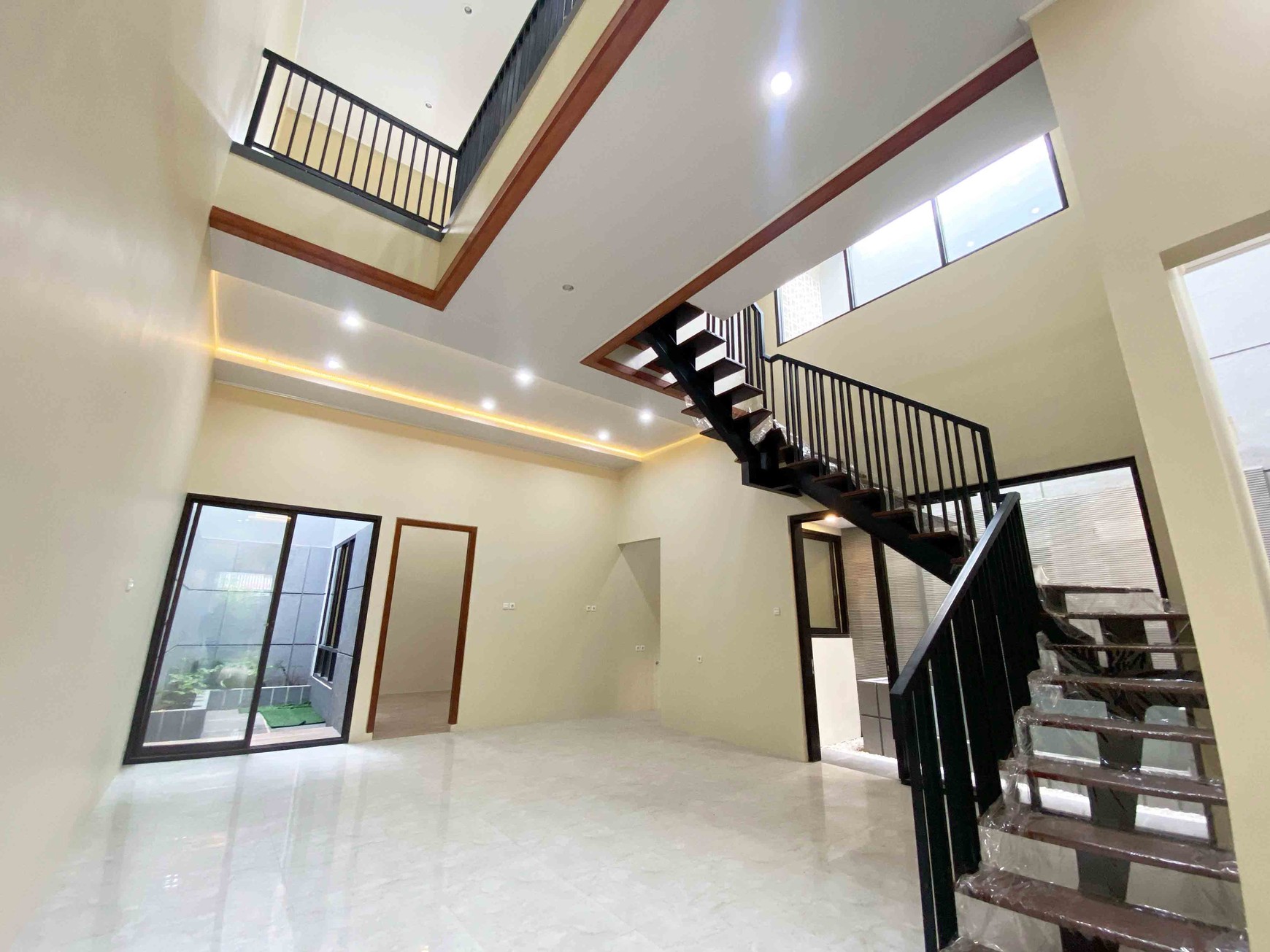 Rumah Baru Gress di Kebraon Manis Utara Surabaya Barat Minimalis Modern 2 Lantai... SIAP HUNI
