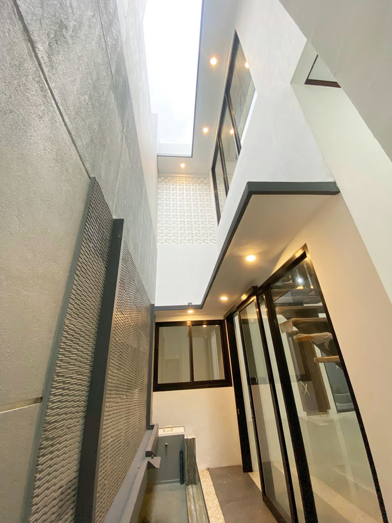 Rumah Baru Gress di Kebraon Manis Utara Surabaya Barat Minimalis Modern 2 Lantai... SIAP HUNI