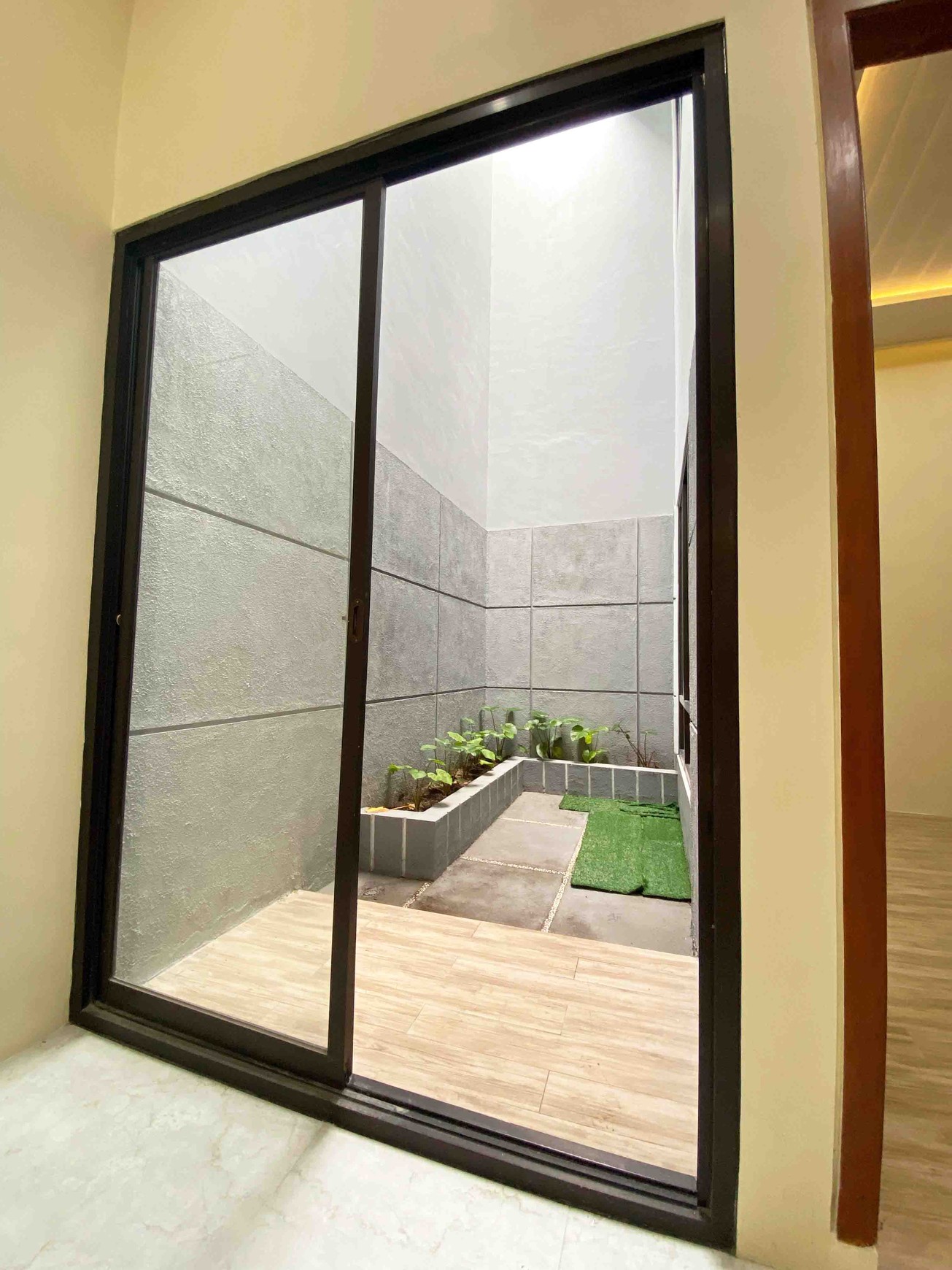 Rumah Baru Gress di Kebraon Manis Utara Surabaya Barat Minimalis Modern 2 Lantai... SIAP HUNI