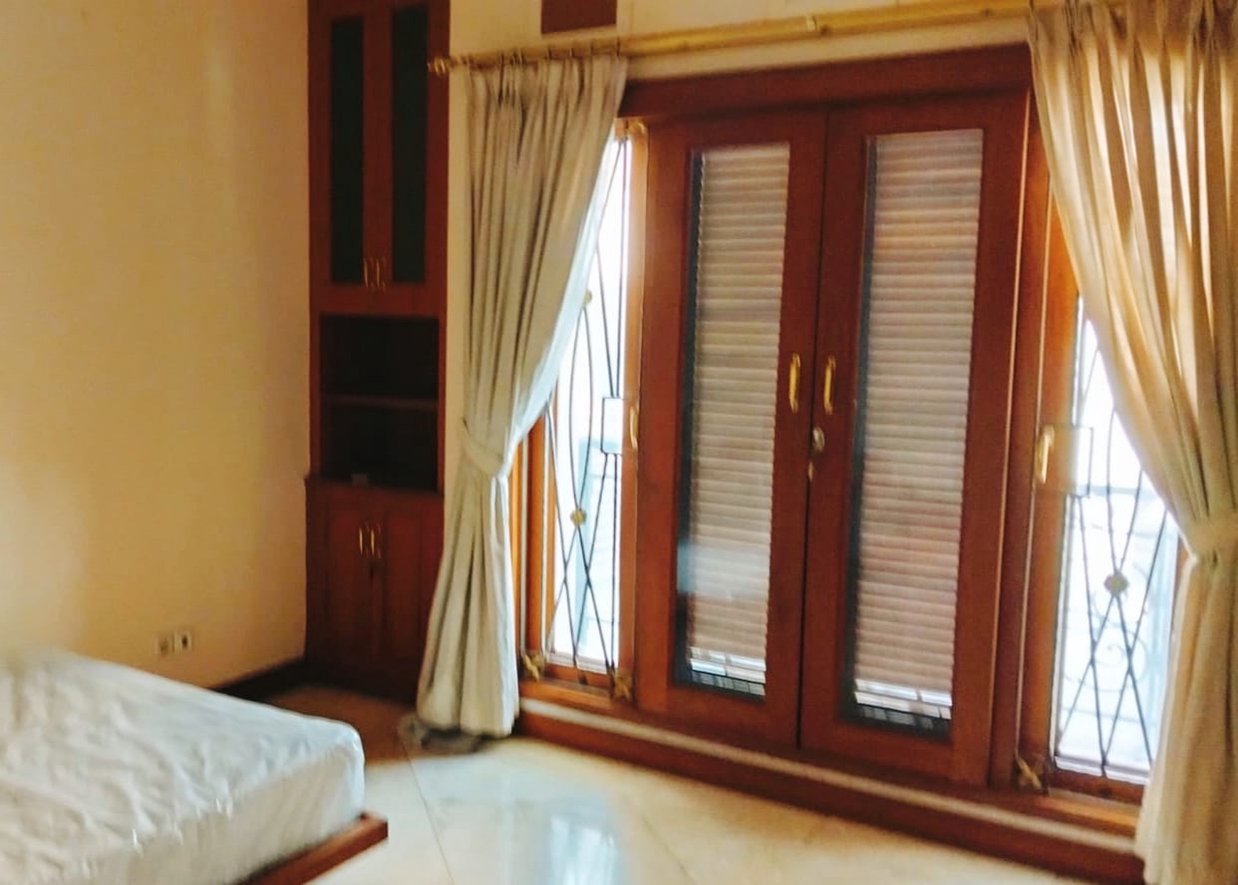 Di Jual cepat rumah 2 lt siap huni di Villa Gading Indah Kelapa Gading Jakarta Utara