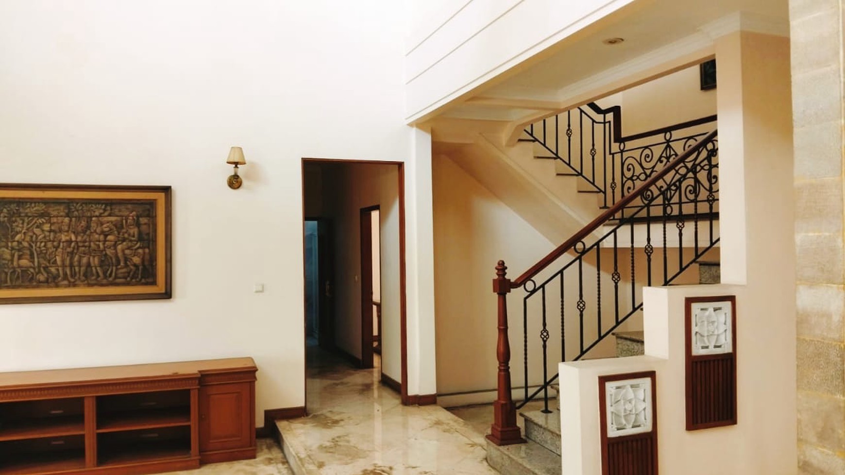 Di Jual cepat rumah 2 lt siap huni di Villa Gading Indah Kelapa Gading Jakarta Utara
