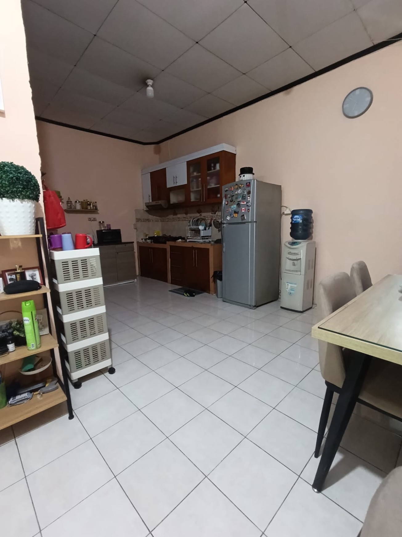 Di Jual Rumah lokasi di Komp Mahkota Simpruk Jl. Mahkota Peninggilan, Ciledug. Tangerang Selatan