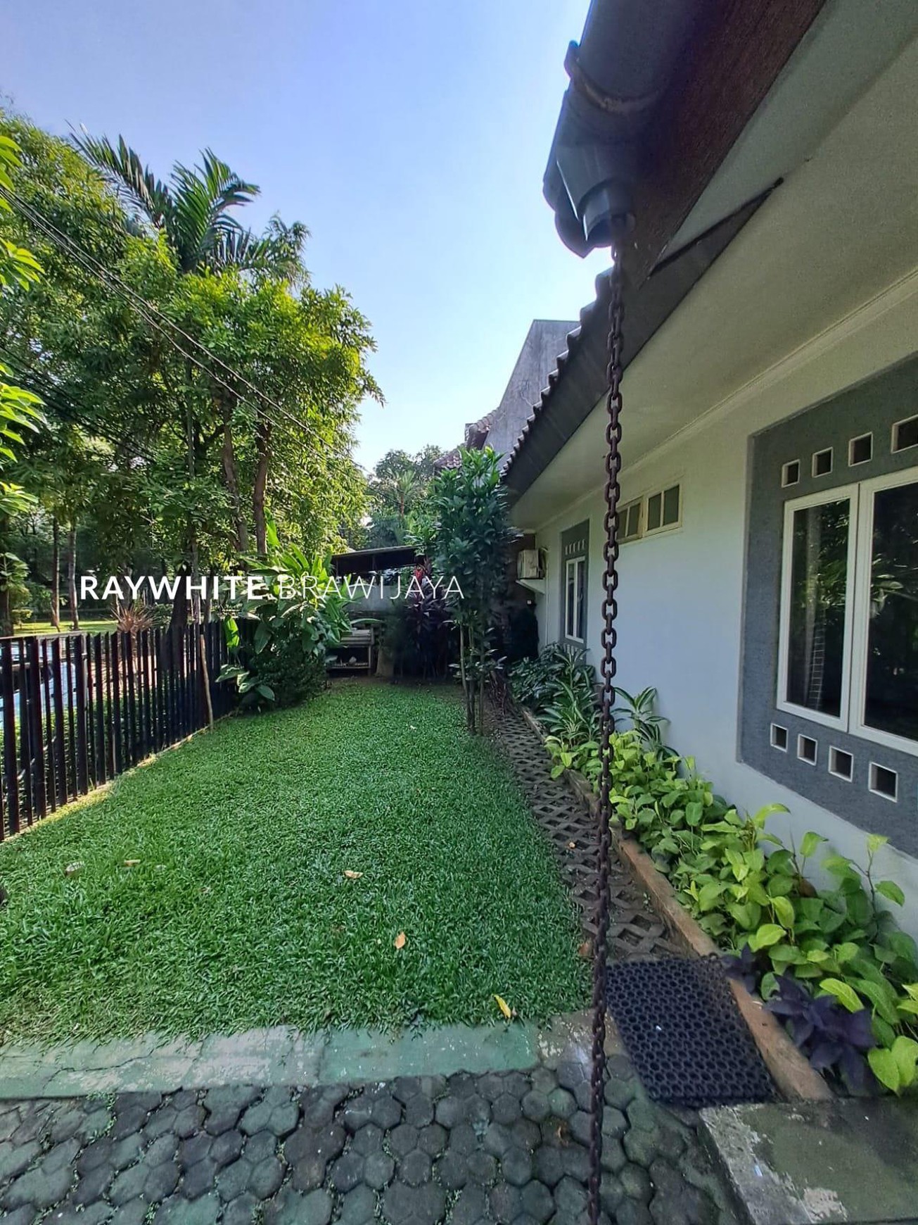 Turun Harga Rumah Lingkungan Tenang Area Kebayoran Baru