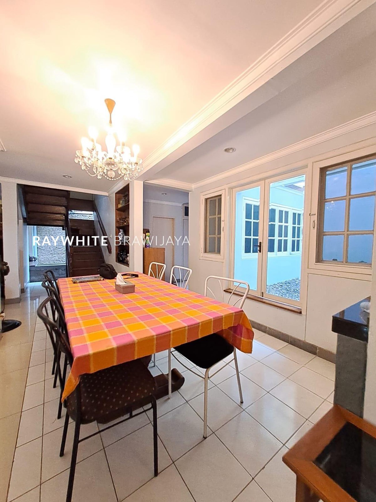 Turun Harga Rumah Lingkungan Tenang Area Kebayoran Baru