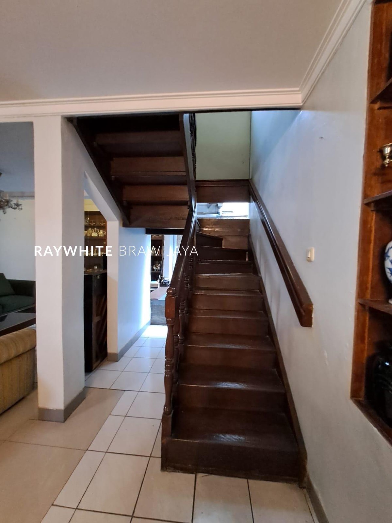 Turun Harga Rumah Lingkungan Tenang Area Kebayoran Baru