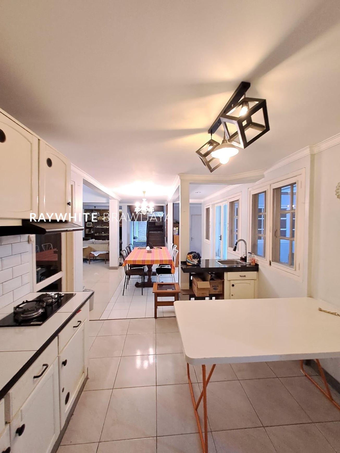 Turun Harga Rumah Lingkungan Tenang Area Kebayoran Baru