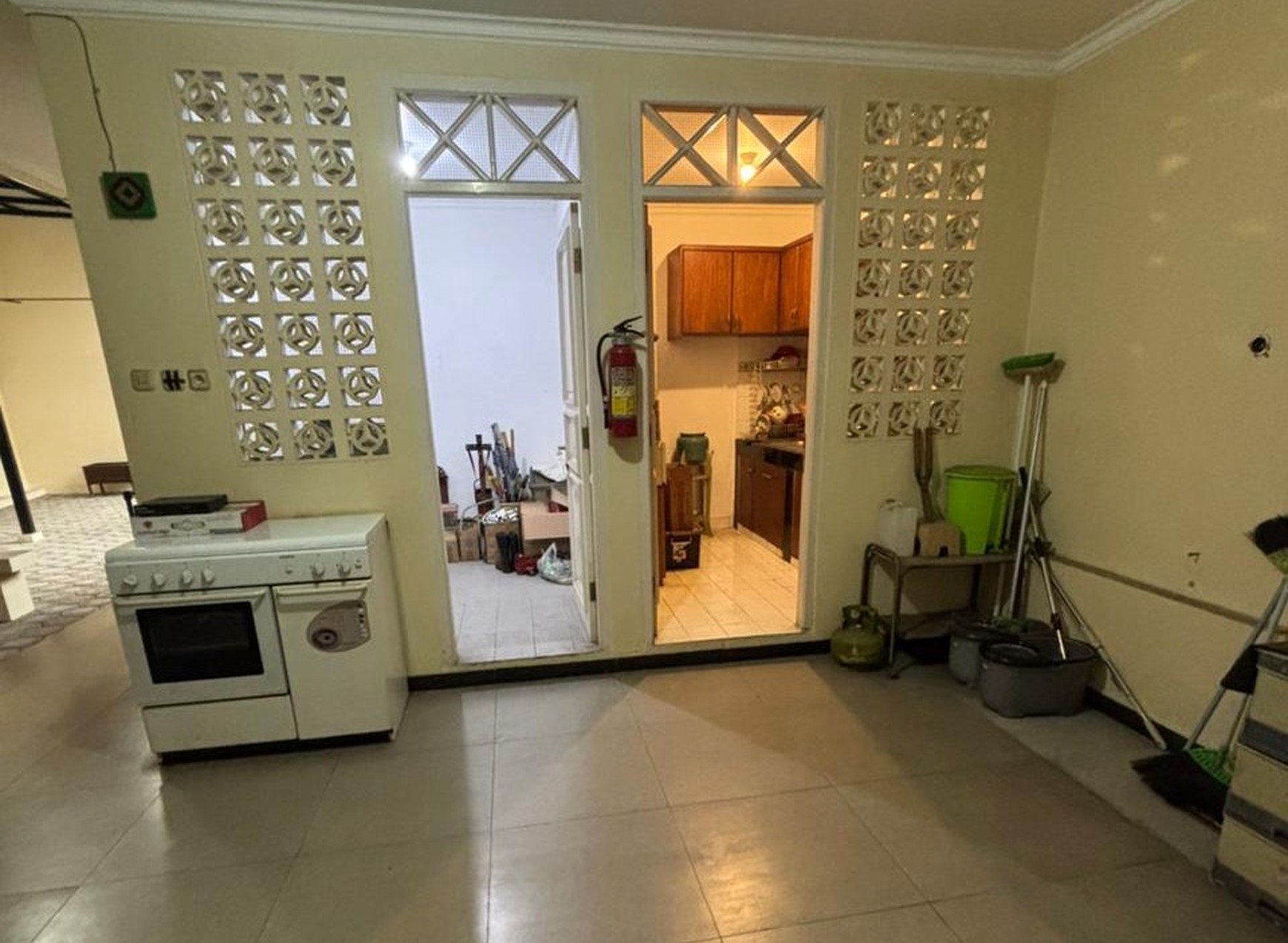 DIJUAL RUMAH BINTARO SEKTOR 4 - LOKASI STRATEGIS