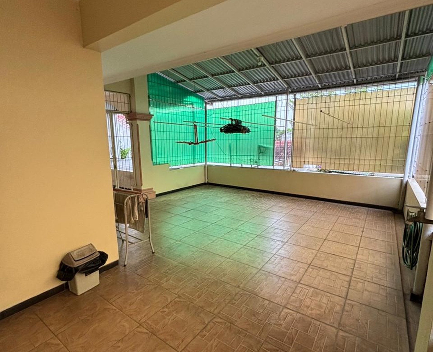 DIJUAL RUMAH BINTARO SEKTOR 4 - LOKASI STRATEGIS