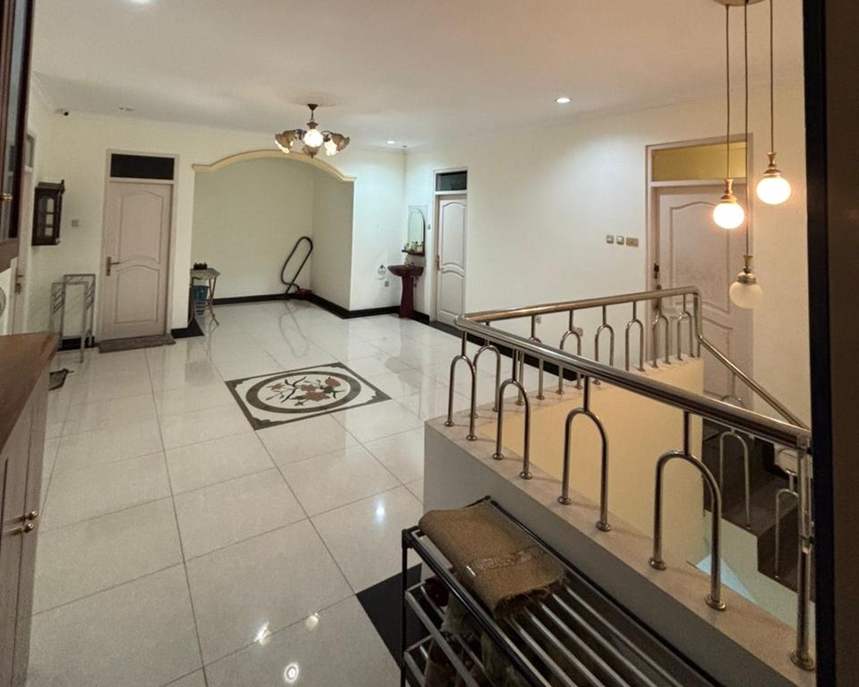 DIJUAL RUMAH BINTARO SEKTOR 4 - LOKASI STRATEGIS