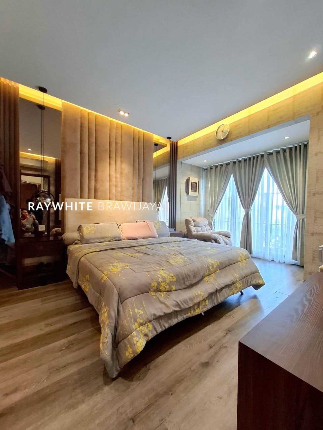 Rumah Minimalis Modern Royal Village Serpong Tangsel
