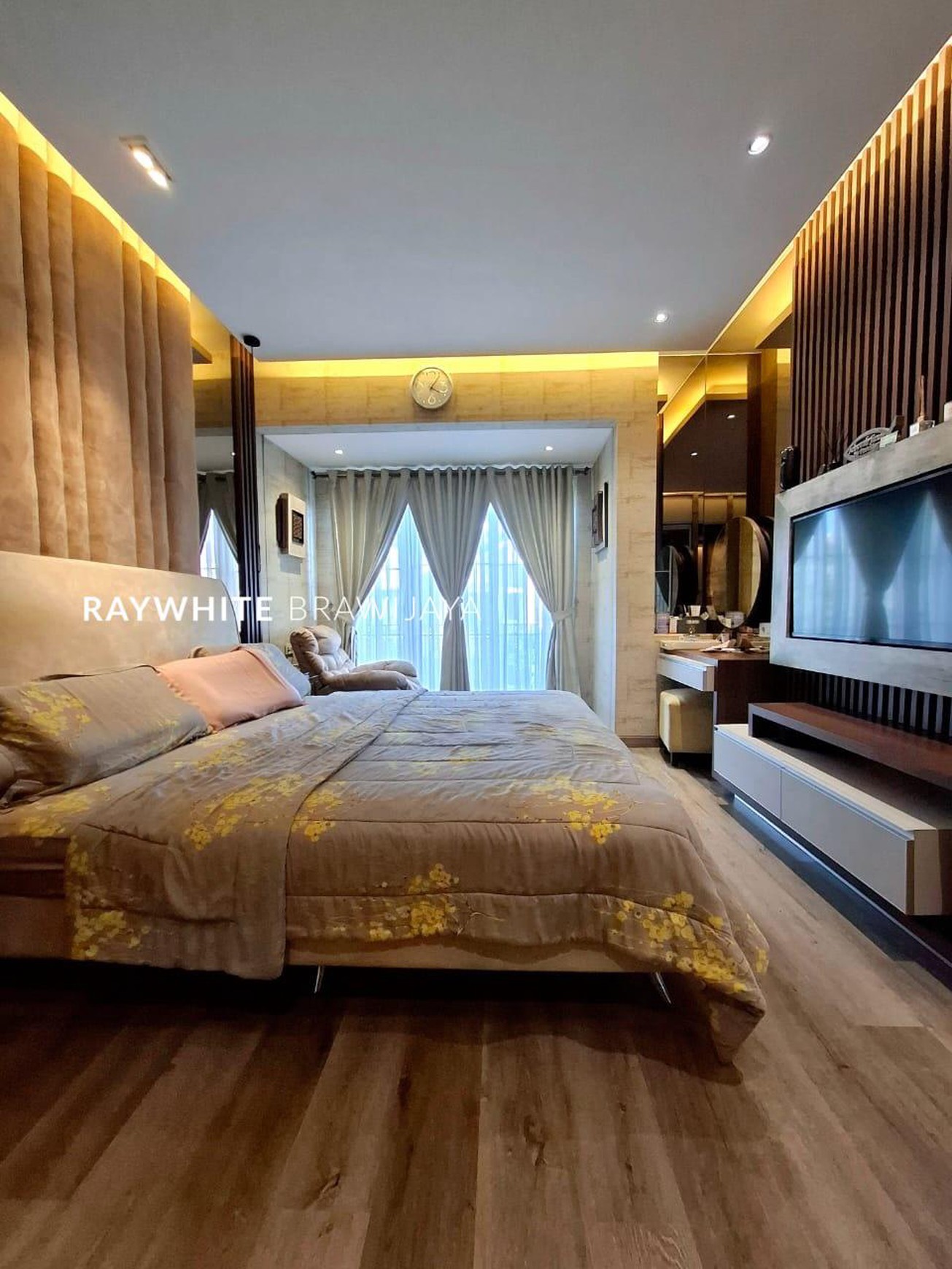 Rumah Minimalis Modern Royal Village Serpong Tangsel