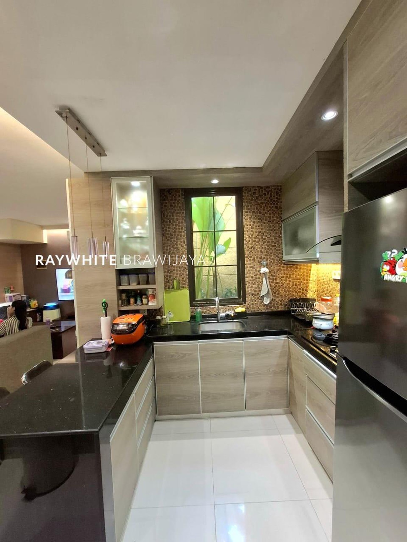 Rumah Minimalis Modern Royal Village Serpong Tangsel
