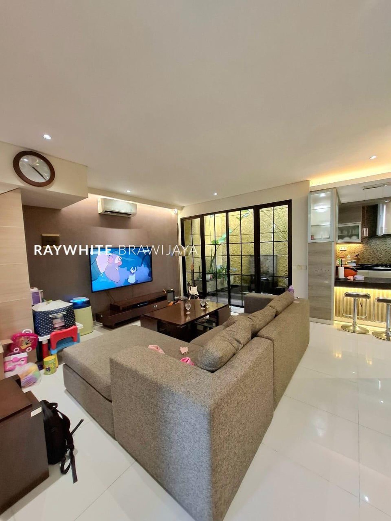Rumah Minimalis Modern Royal Village Serpong Tangsel