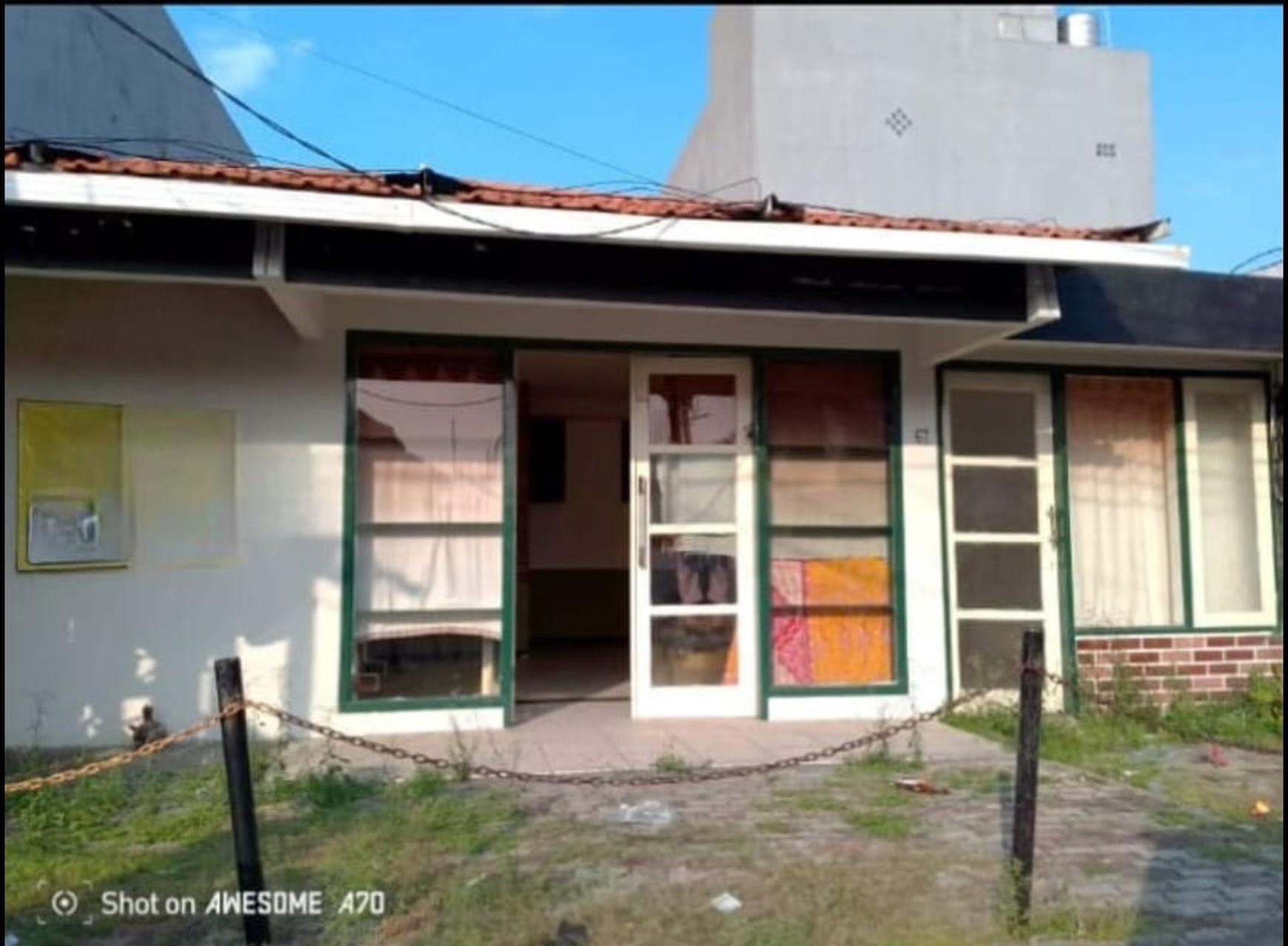 Dijual Rumah di Area Komersial Ngagel Madya cocok untuk usaha cafe,kos-kosan