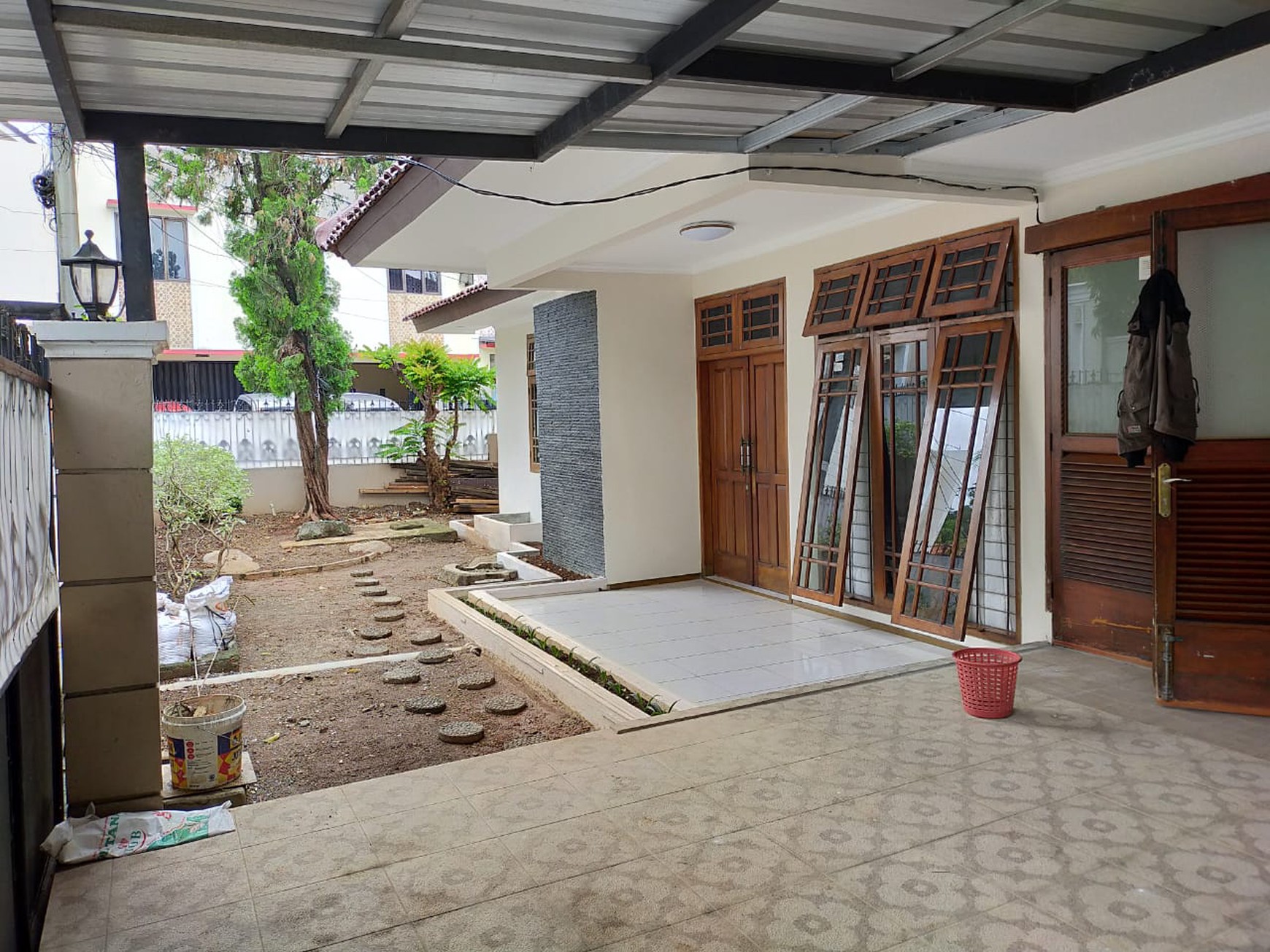 Rumah Hitung Tanah Di Lokasi Yang Strategis Dan Tenang Dekat Stasiun MRT Di Cipete