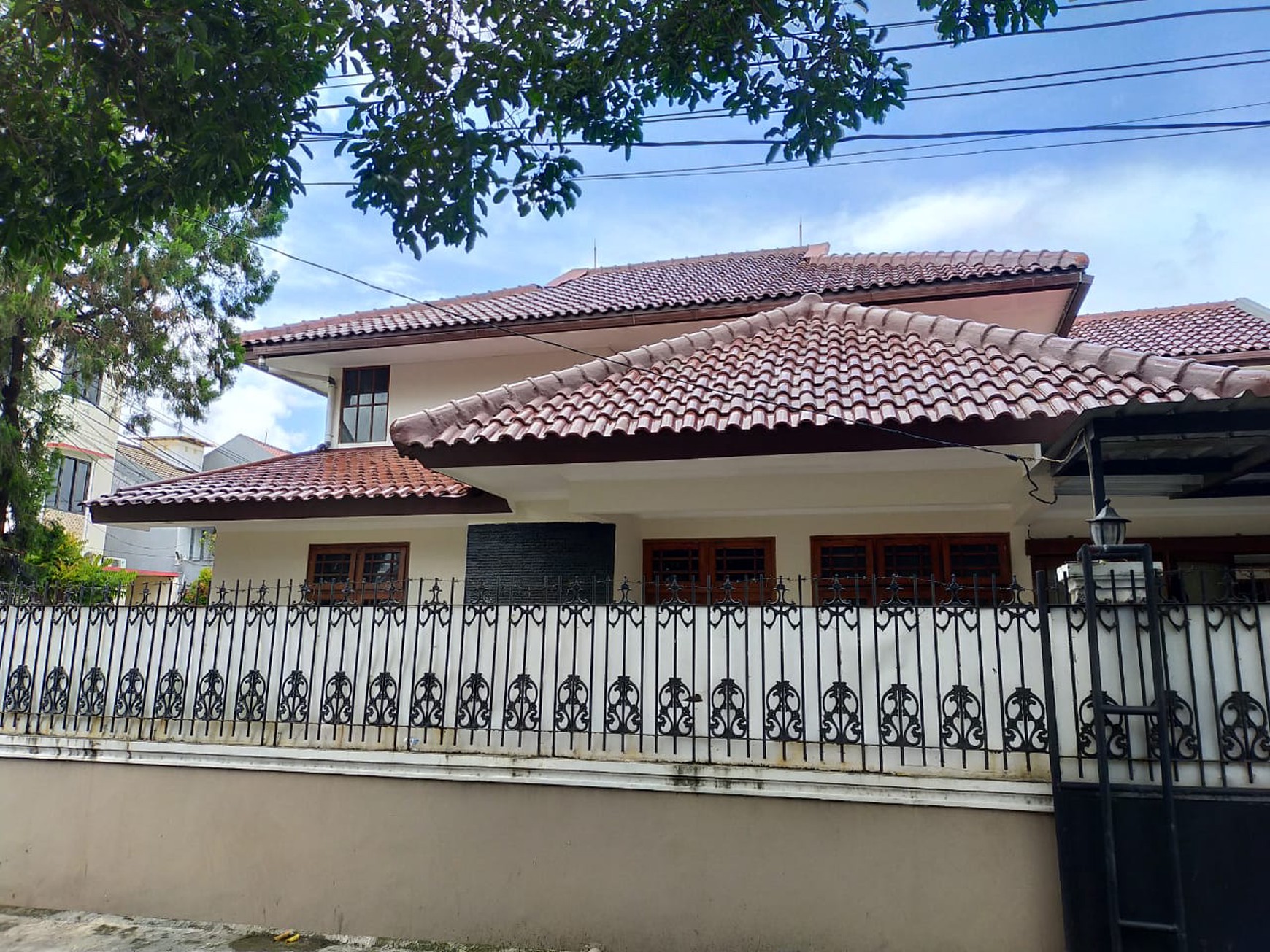 Rumah Hitung Tanah Di Lokasi Yang Strategis Dan Tenang Dekat Stasiun MRT Di Cipete