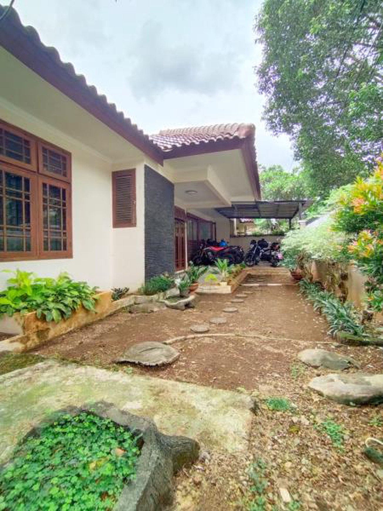 Rumah Hitung Tanah Di Lokasi Yang Strategis Dan Tenang Dekat Stasiun MRT Di Cipete