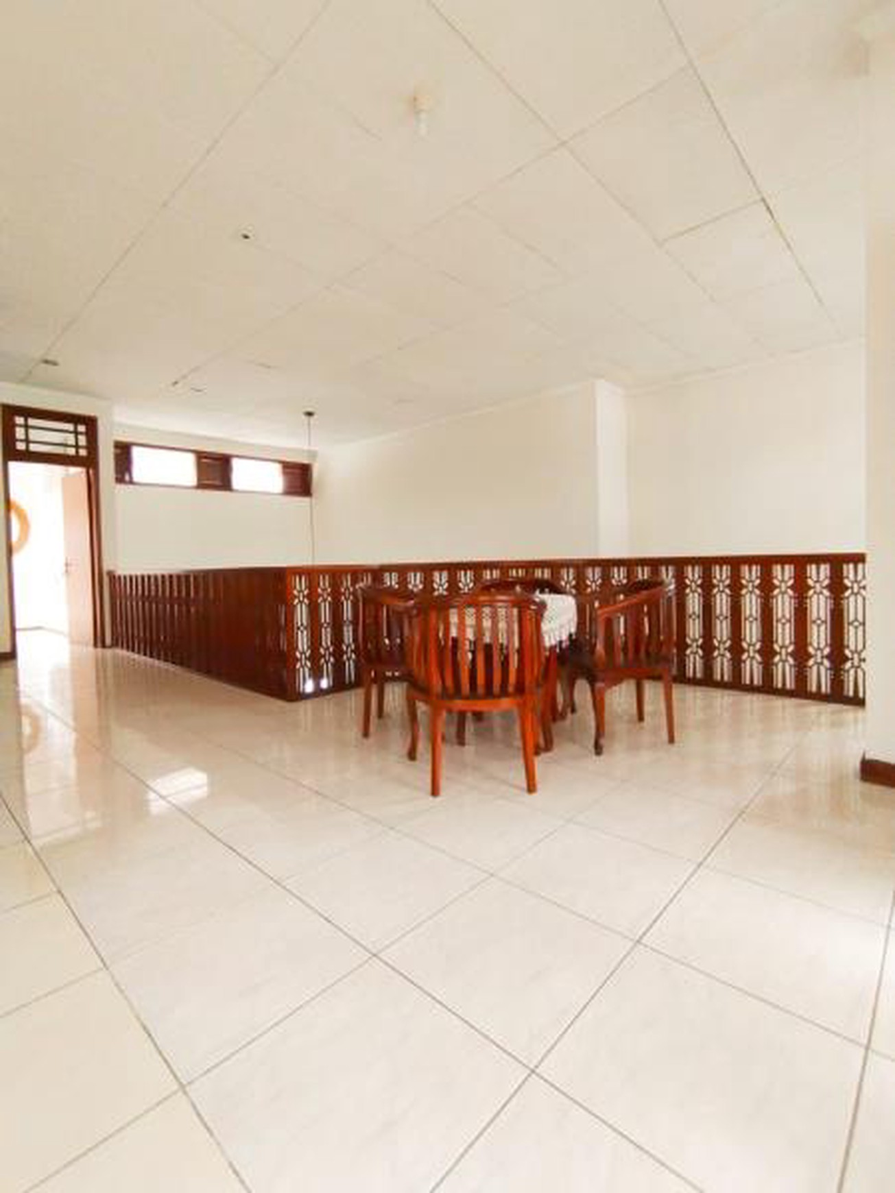 Rumah Hitung Tanah Di Lokasi Yang Strategis Dan Tenang Dekat Stasiun MRT Di Cipete