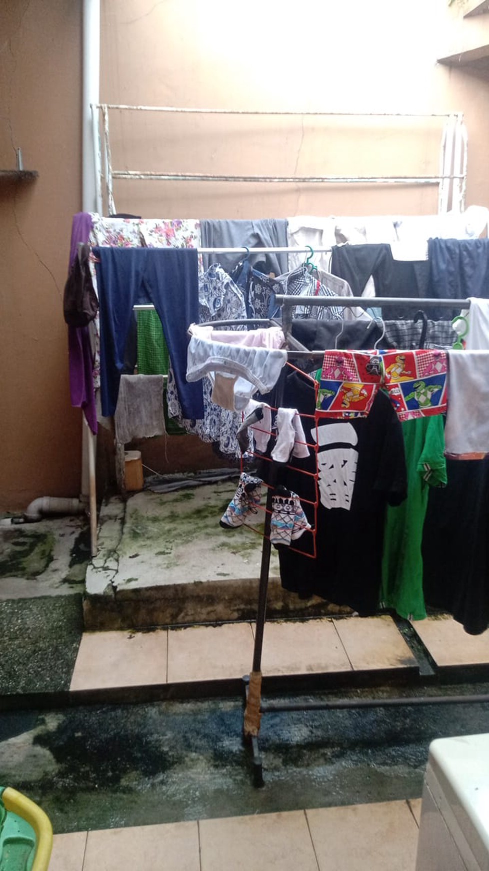 DIJUAL RUMAH+FURNISH NYAMAN LOKASI STRATEGIS DIKOTA BANDUNG