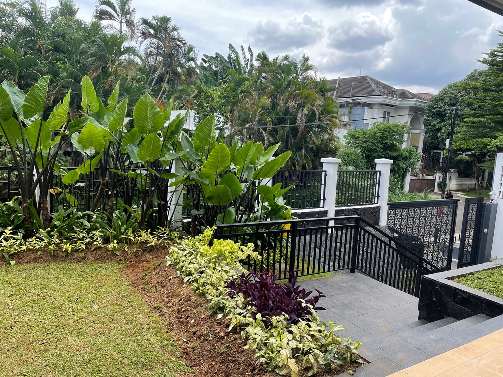 Rumah bagus siap huni lokasi prime pondok indah