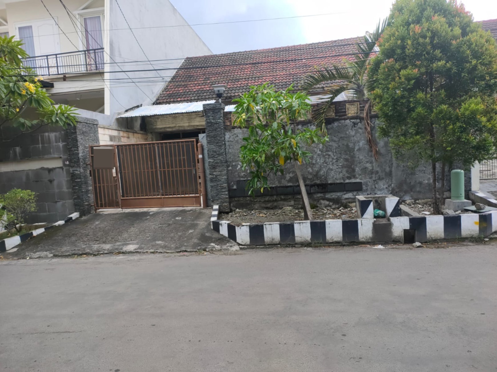 Lelang Rumah Kupang Indah, Dukuh Kupang, Surabaya