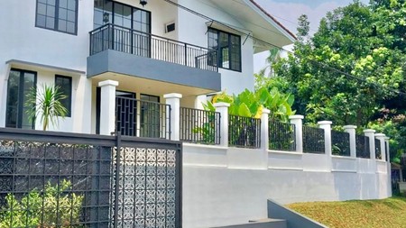 Dijual Rumah Mewah di Pondok Indah - Lokasi Premium, Nyaman, dan Strategis!