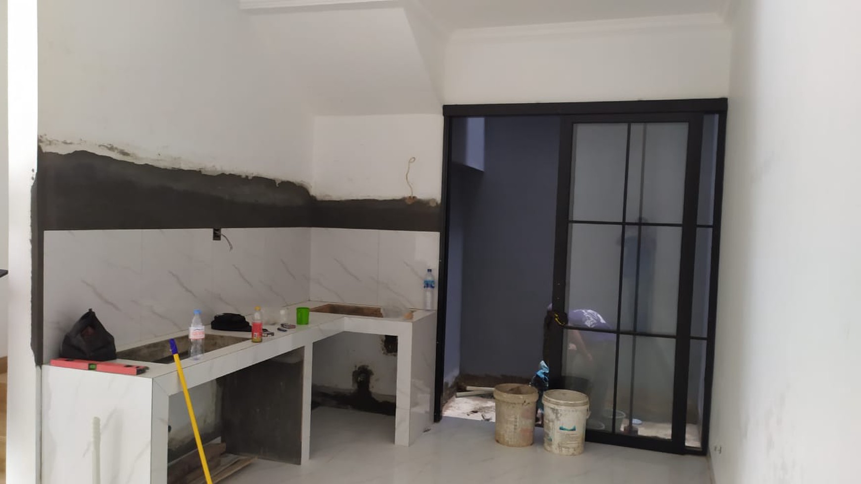 Dijual Rumah Baru Townhouse Lokasi yang sangat strategis di Lebak Bulus