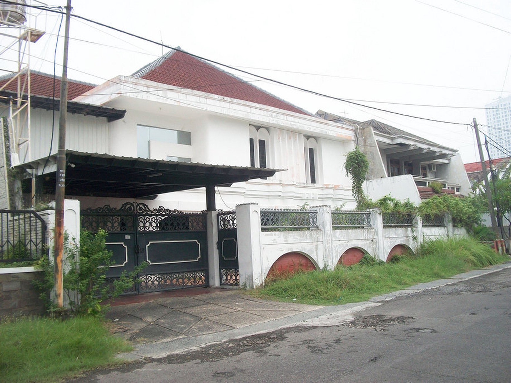 Rumah di Kertajaya Indah Timur Surabaya Timur 2 Lantai - JK -